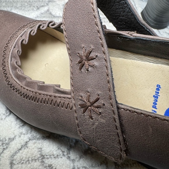 Wolky brown Leather Adjustable Mary Jane Heel
Shoes Euro 39 Women's US 8.5 - Picture 8 of 11